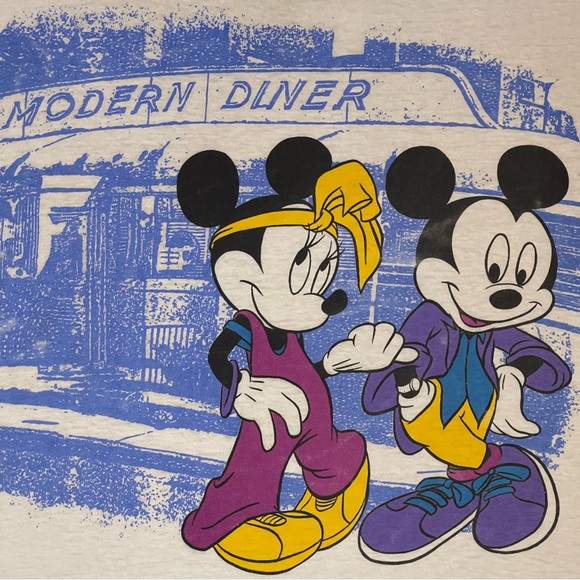 Vintage 90’s single stitch Mickey and Minnie modern dinner t-shirt. - Picture 3 of 4